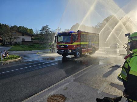Krst novega gasilskega vozila PGD Škofljica